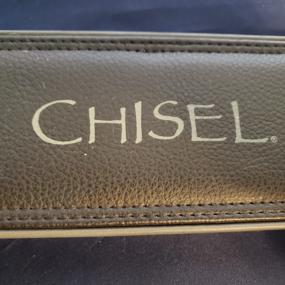 Chisel Stainless Steel Gucci link Bracelet - Picture 3 of 3